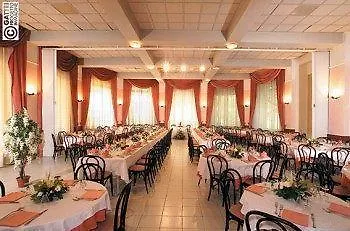 Hotel Salus Sant'Andrea Bagni 3*,  Italia